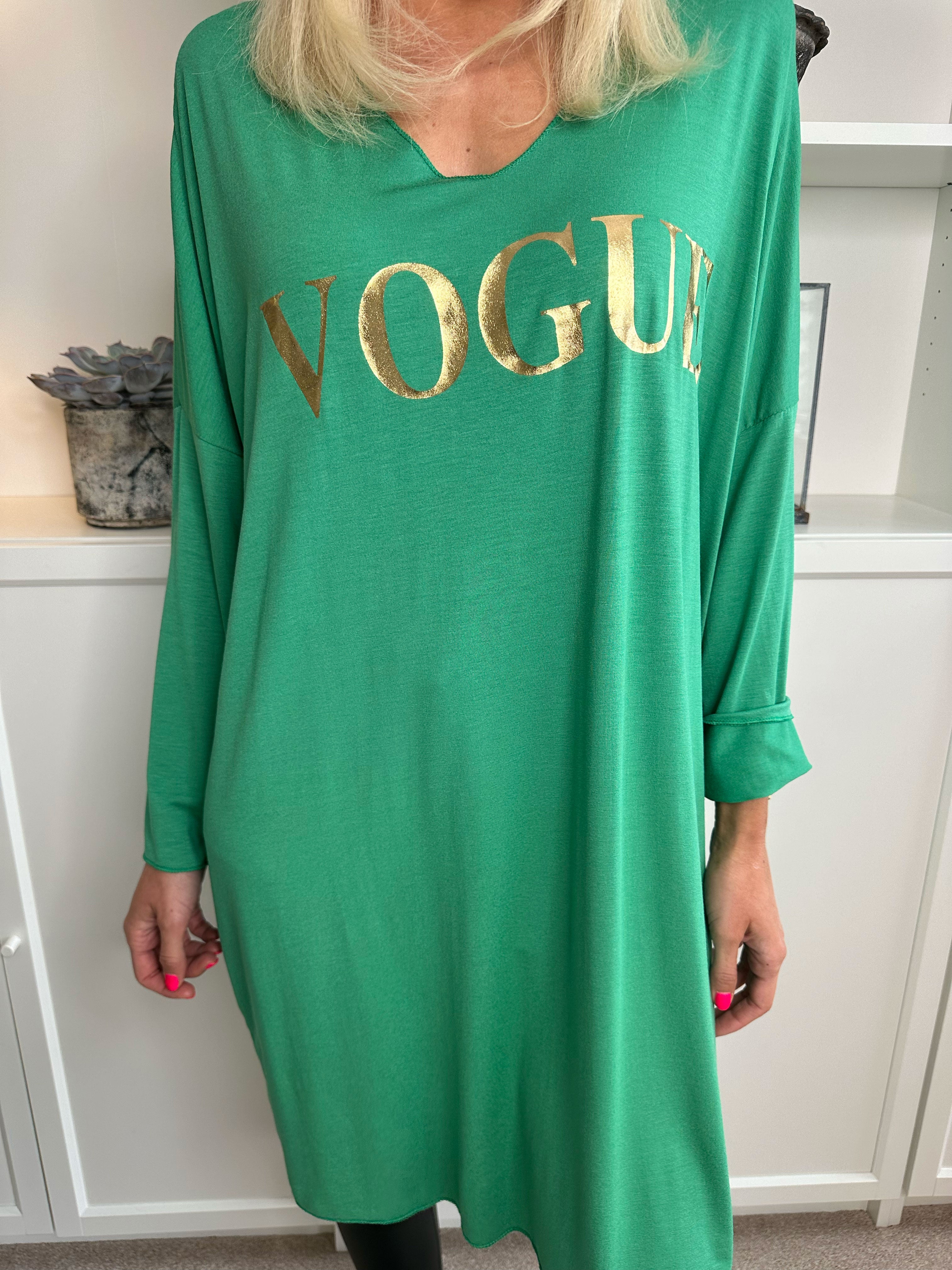 Vogue Long Sleeve - Langærmet kjole i viskose med guld skrift